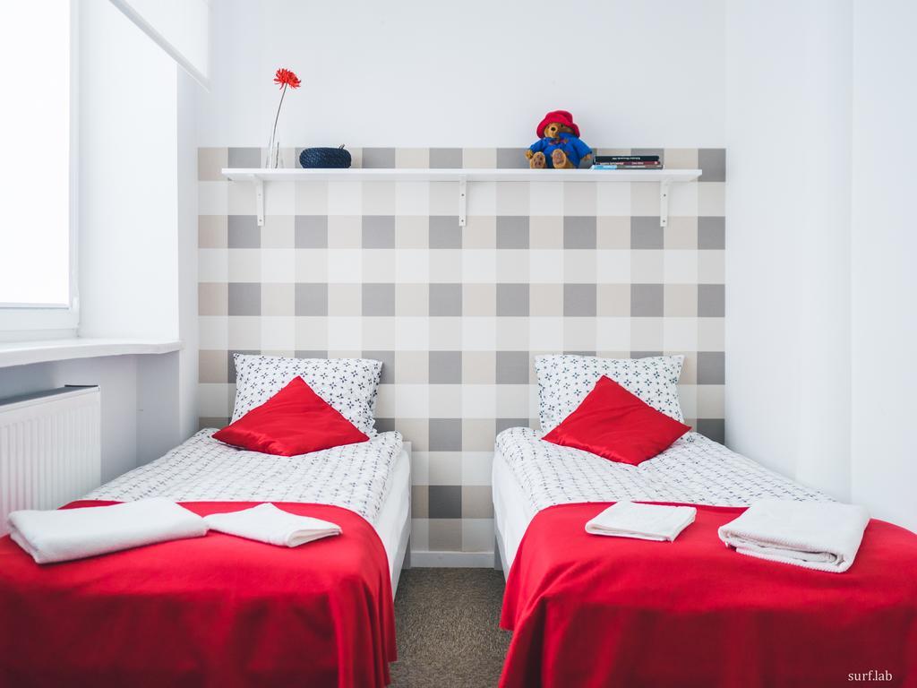 Ll20 Hostel Varsó Kültér fotó
