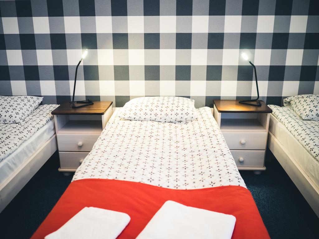 Ll20 Hostel Varsó Kültér fotó