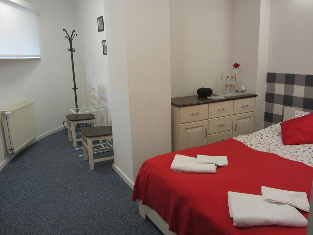 Ll20 Hostel Varsó Kültér fotó