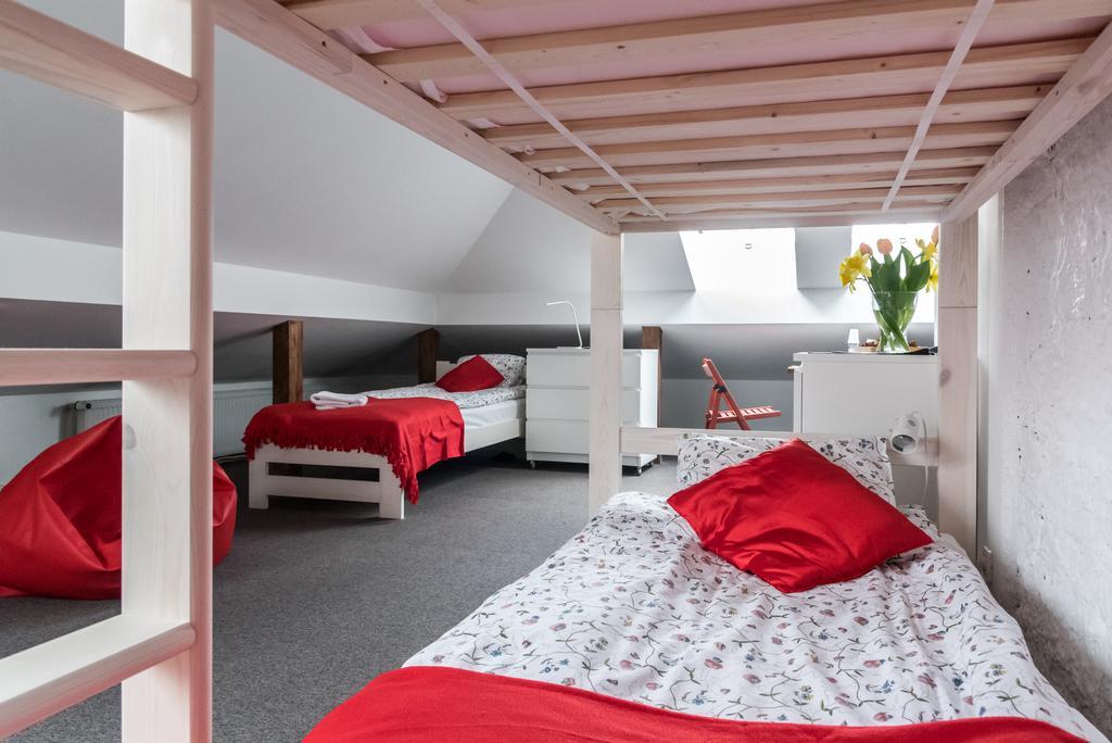 Ll20 Hostel Varsó Kültér fotó