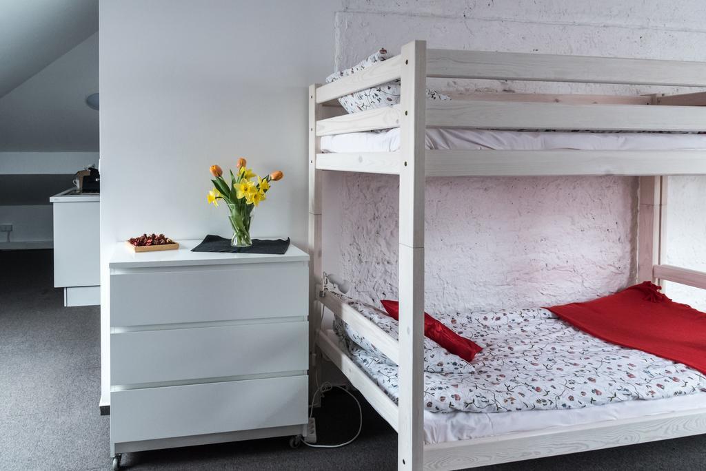 Ll20 Hostel Varsó Kültér fotó
