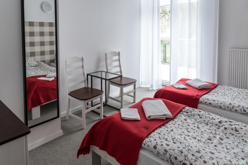 Ll20 Hostel Varsó Kültér fotó