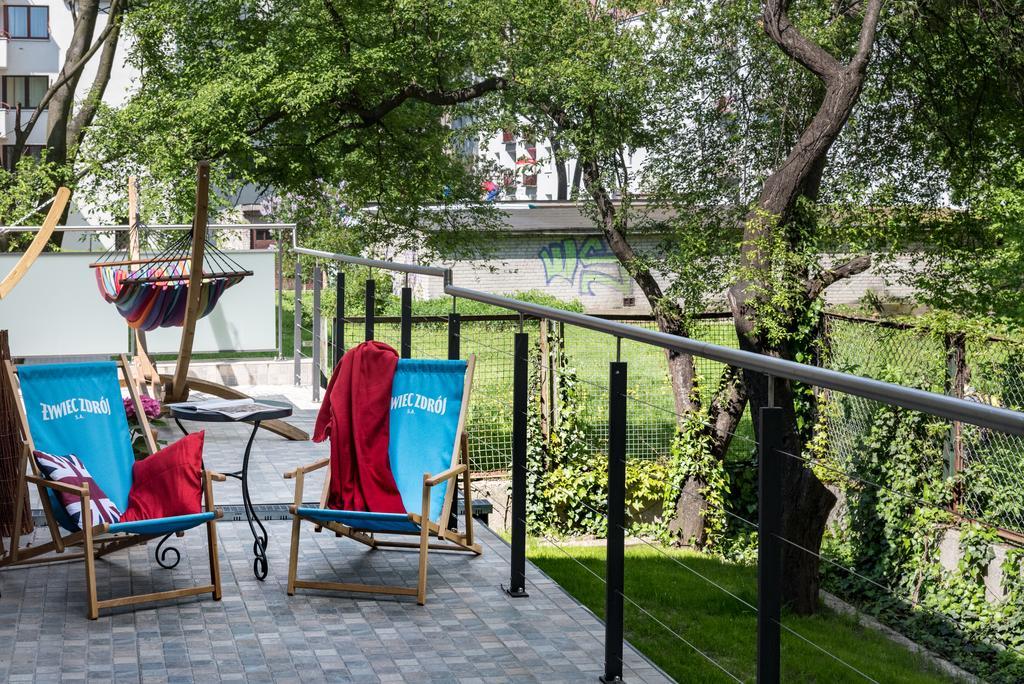 Ll20 Hostel Varsó Kültér fotó