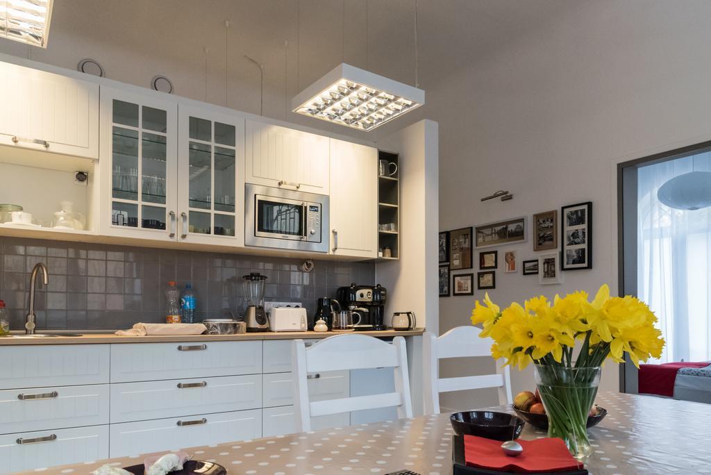Ll20 Hostel Varsó Kültér fotó