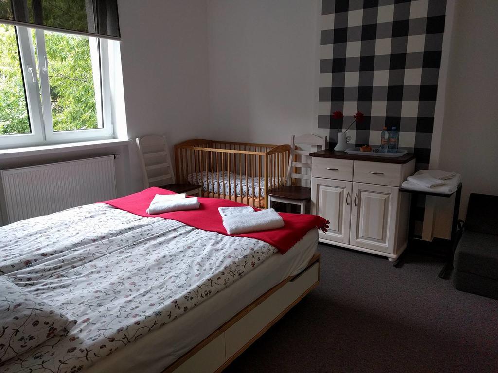 Ll20 Hostel Varsó Kültér fotó