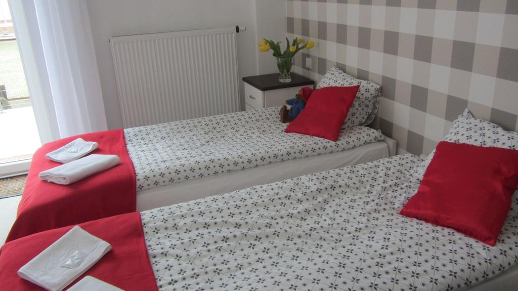 Ll20 Hostel Varsó Kültér fotó
