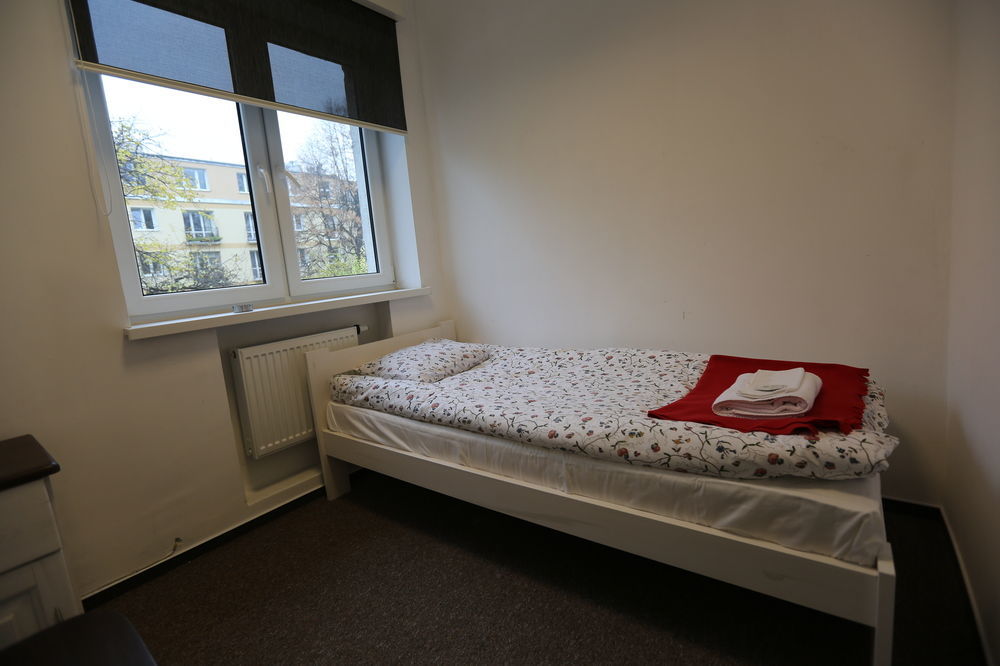 Ll20 Hostel Varsó Kültér fotó