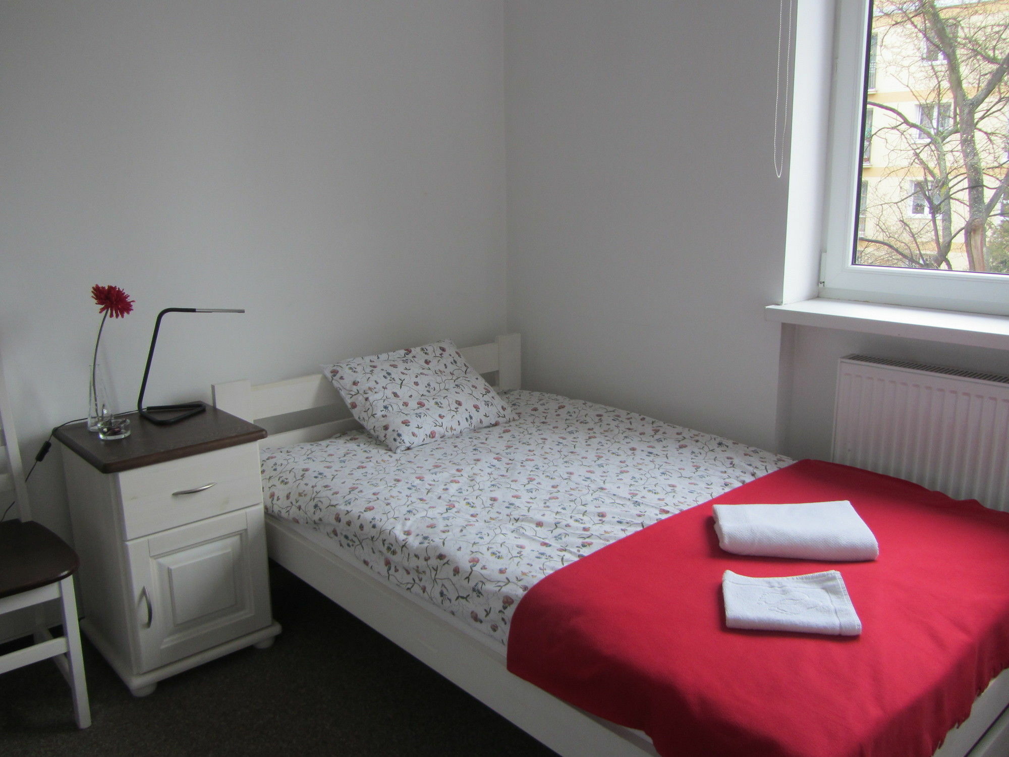 Ll20 Hostel Varsó Kültér fotó